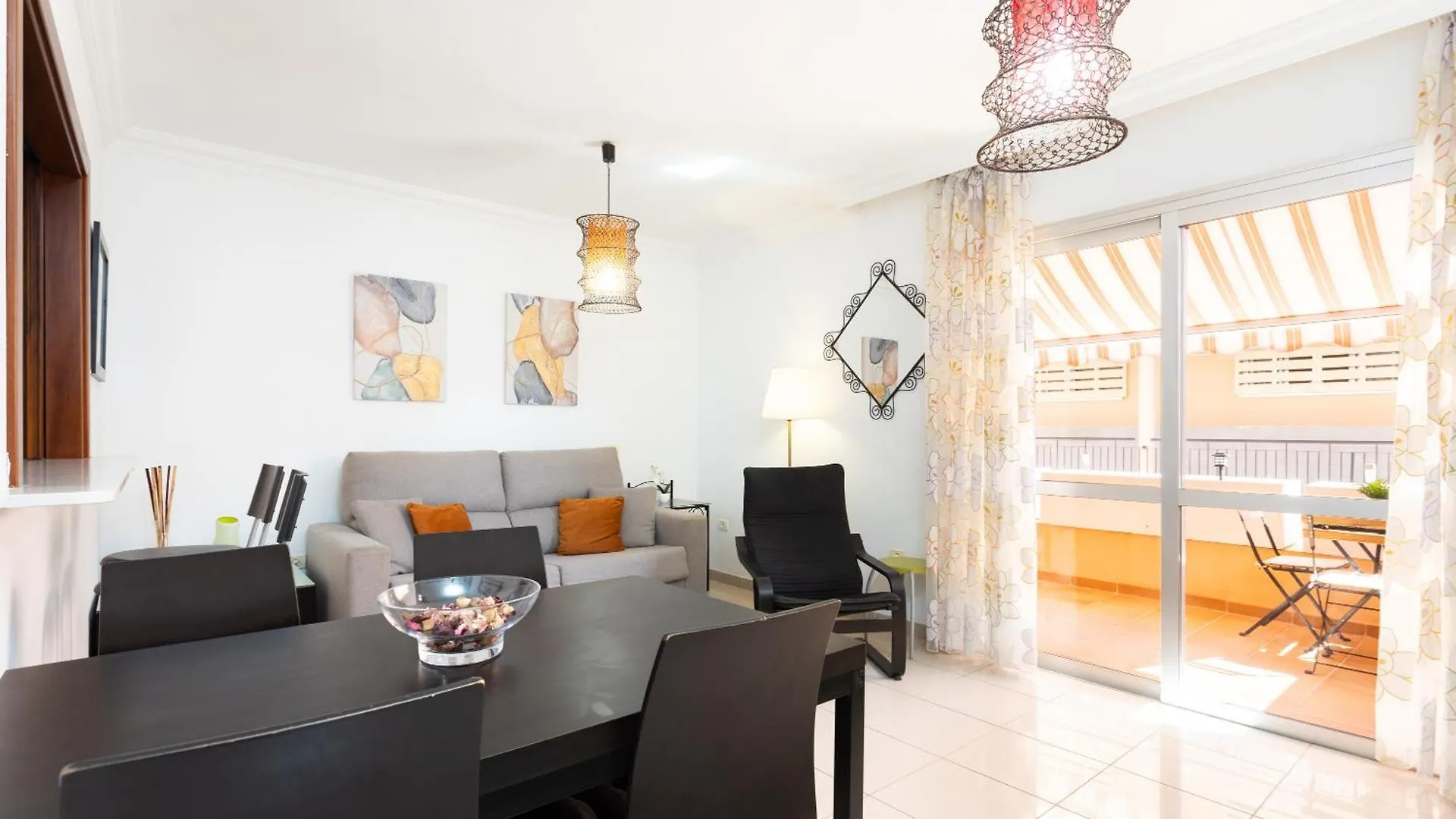 Los Seres , Balcon Y Piscina Arona  Spanien